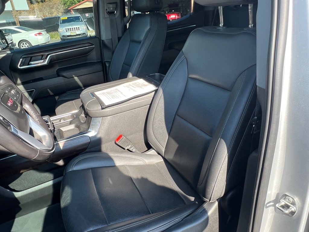 Photo 33 of this GMC SIERRA