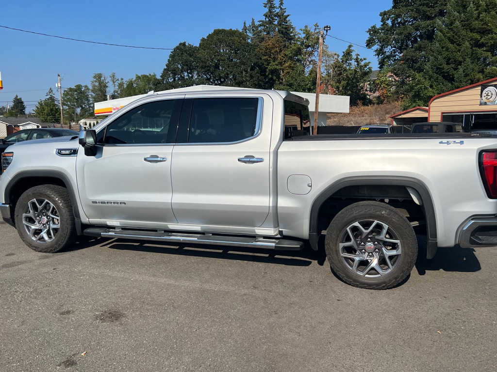 Photo 6 of this GMC SIERRA