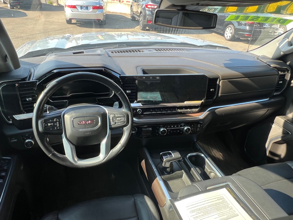 Photo 28 of this GMC SIERRA