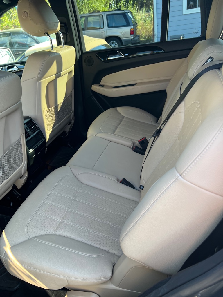 Photo 51 of this MERCEDES-BENZ GLS