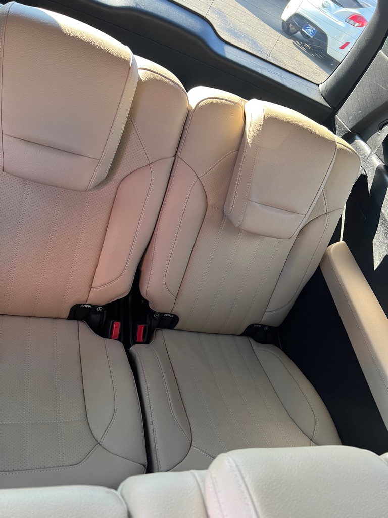 Photo 43 of this MERCEDES-BENZ GLS
