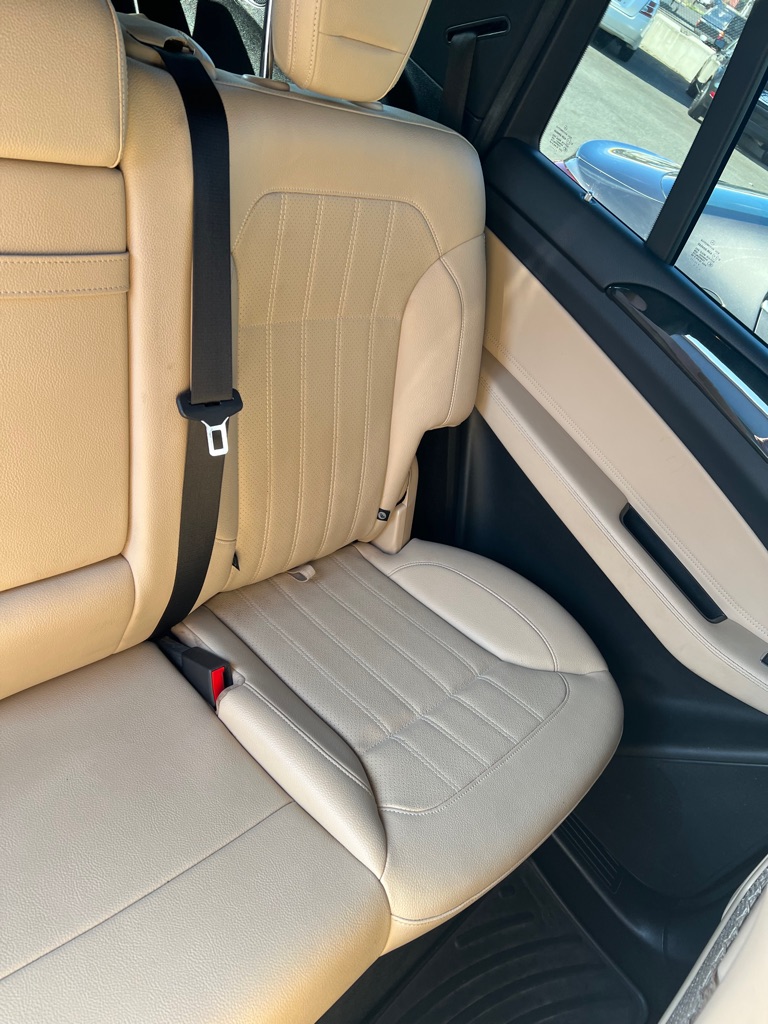 Photo 41 of this MERCEDES-BENZ GLS