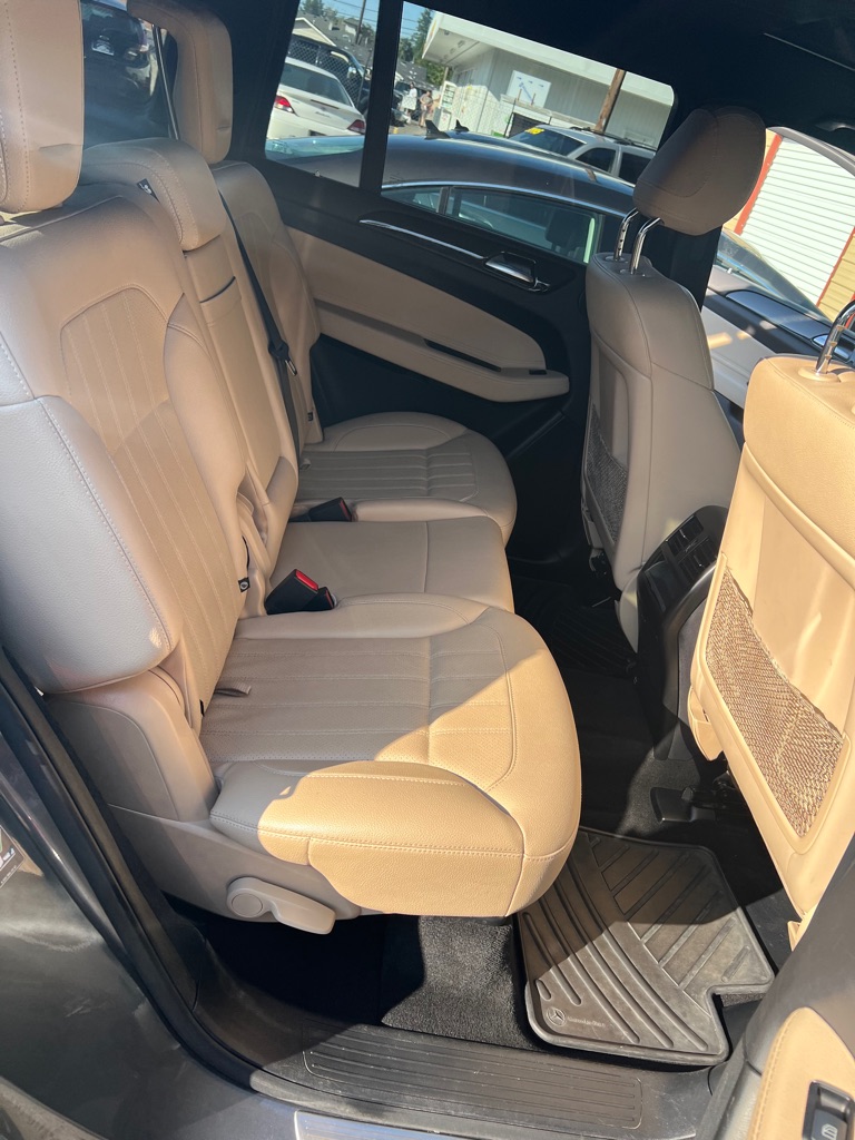 Photo 44 of this MERCEDES-BENZ GLS