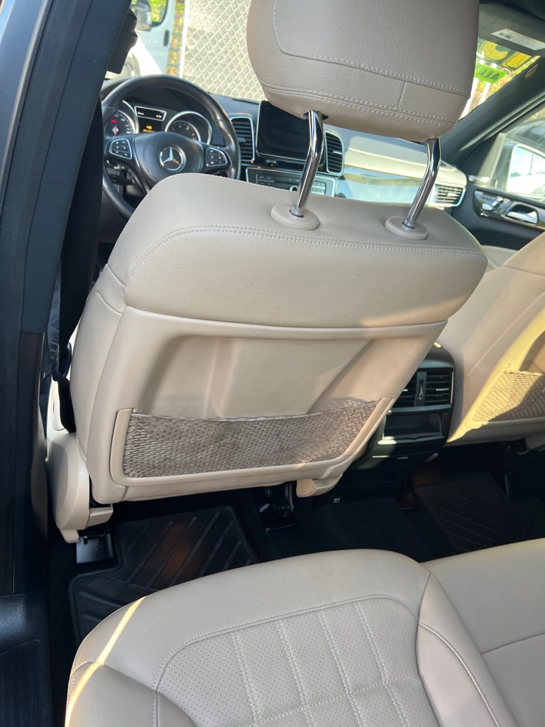 Photo 49 of this MERCEDES-BENZ GLS
