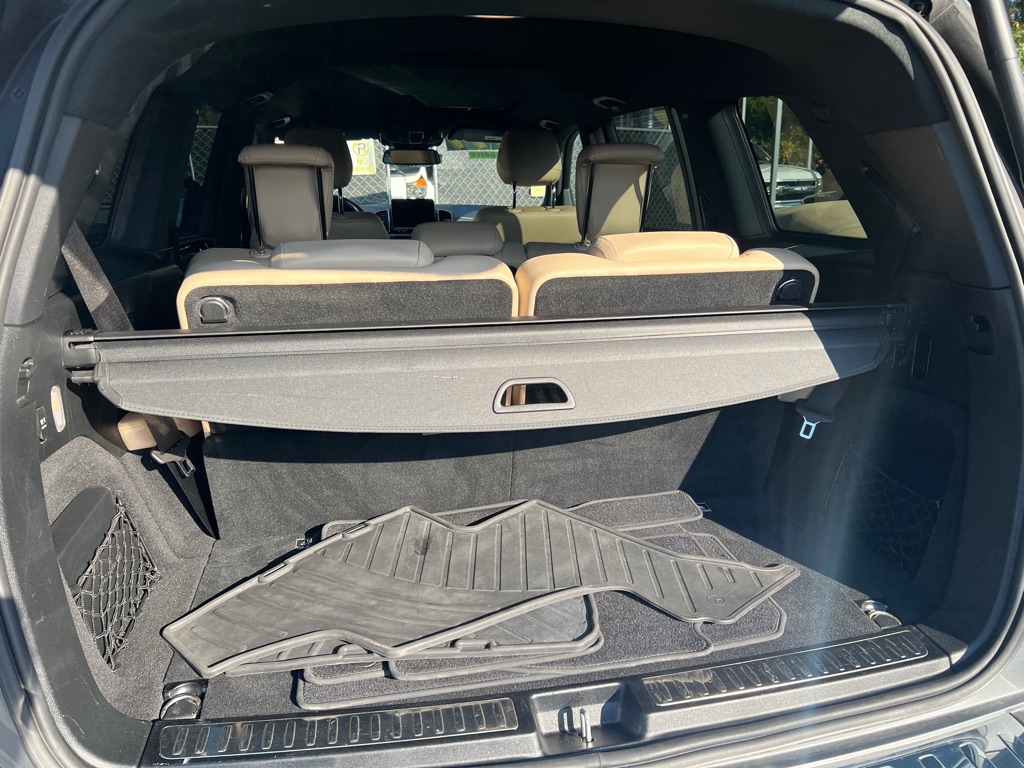 Photo 48 of this MERCEDES-BENZ GLS
