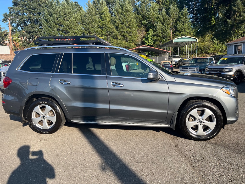 Photo 18 of this MERCEDES-BENZ GLS