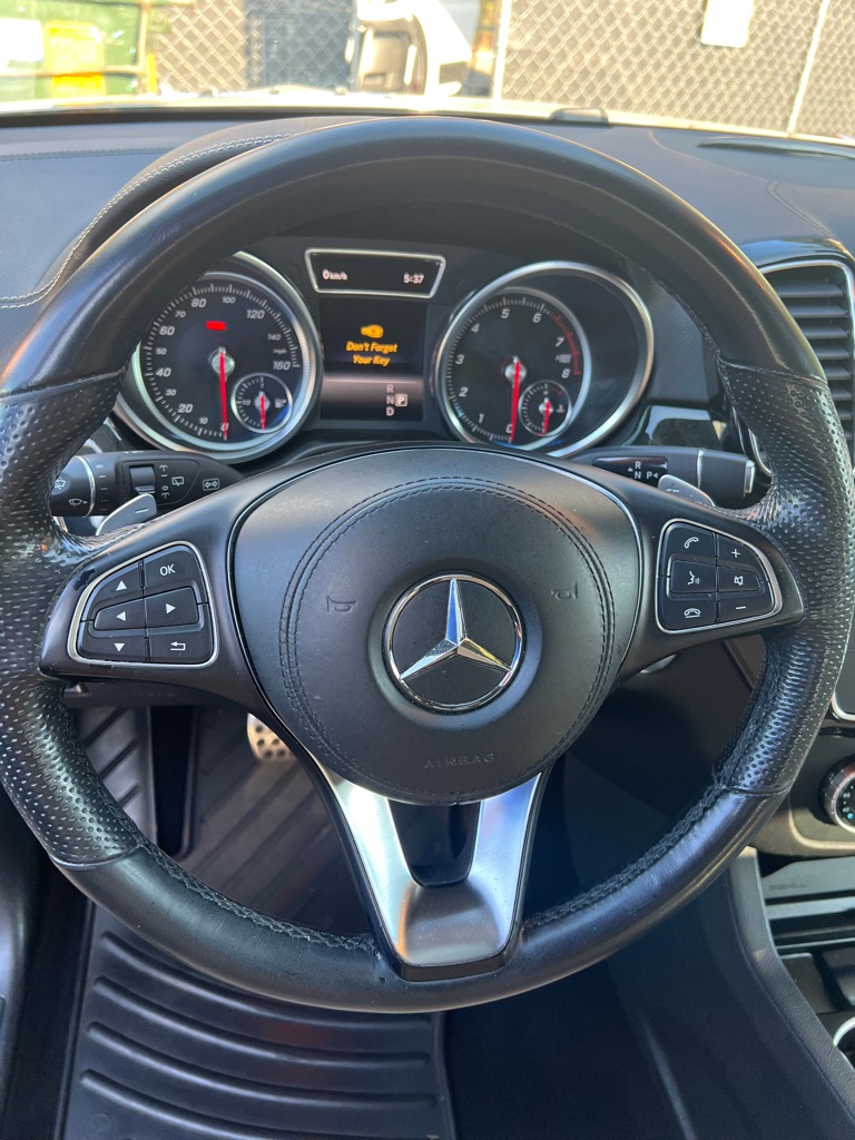 Photo 53 of this MERCEDES-BENZ GLS