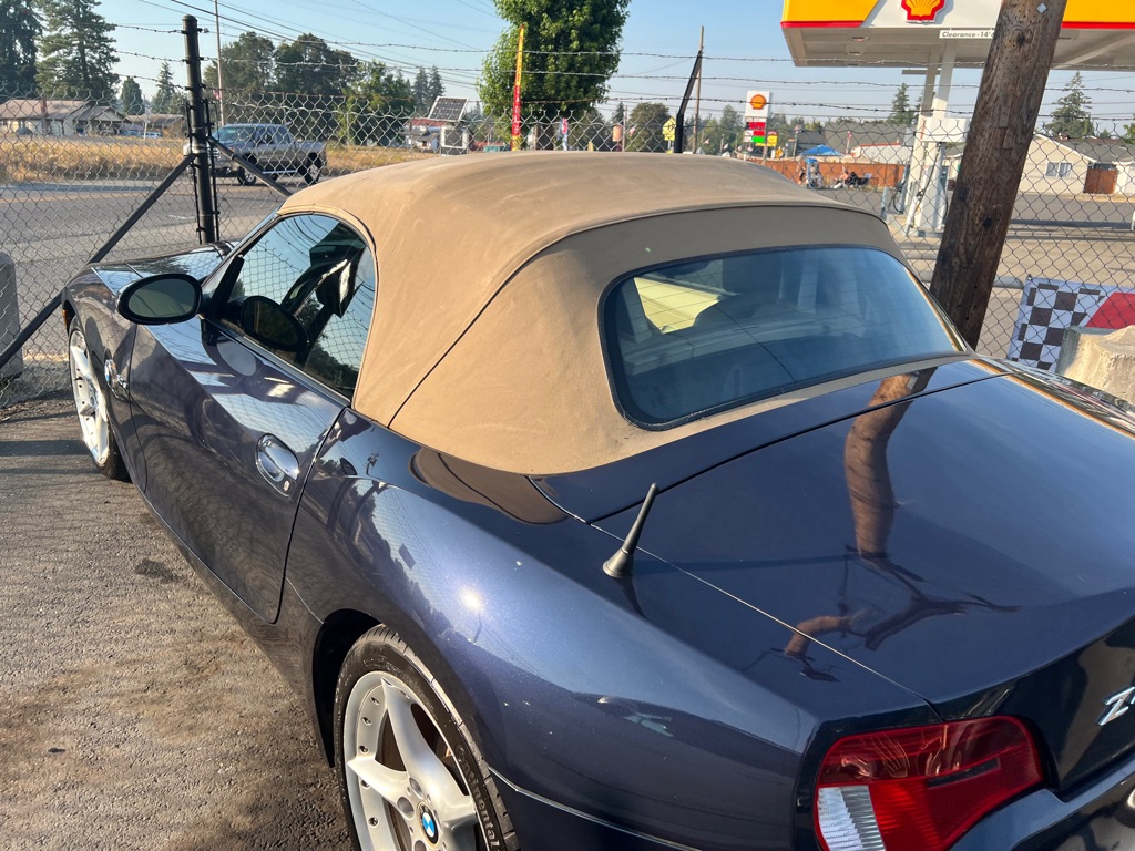 Photo 30 of this BMW Z4