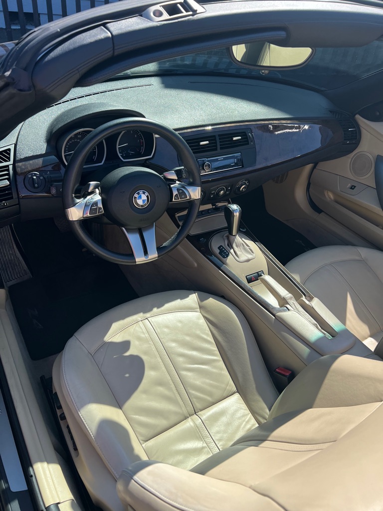 Photo 26 of this BMW Z4