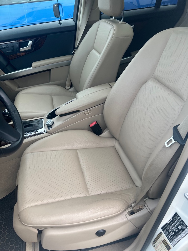 Photo 72 of this MERCEDES-BENZ GLK