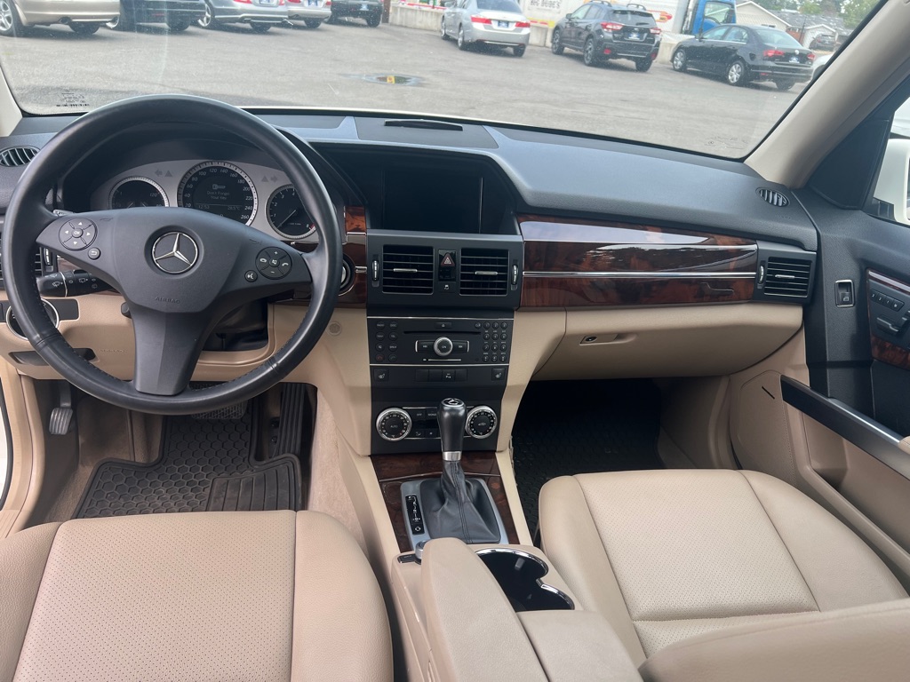 Photo 70 of this MERCEDES-BENZ GLK