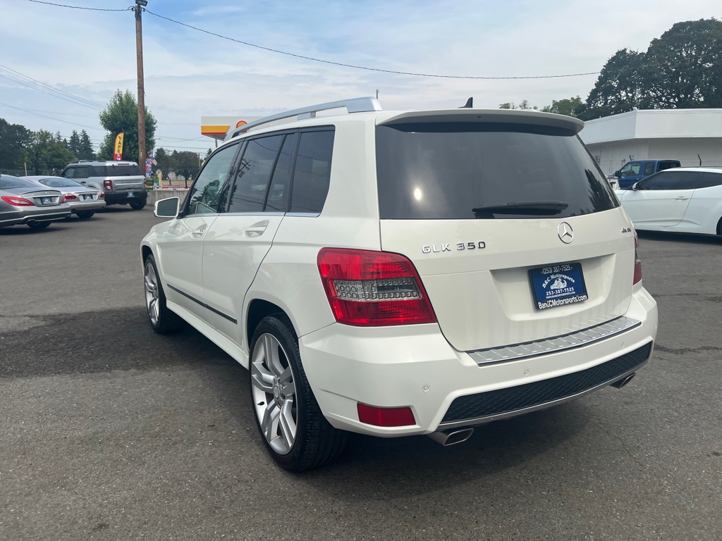 Photo 31 of this MERCEDES-BENZ GLK