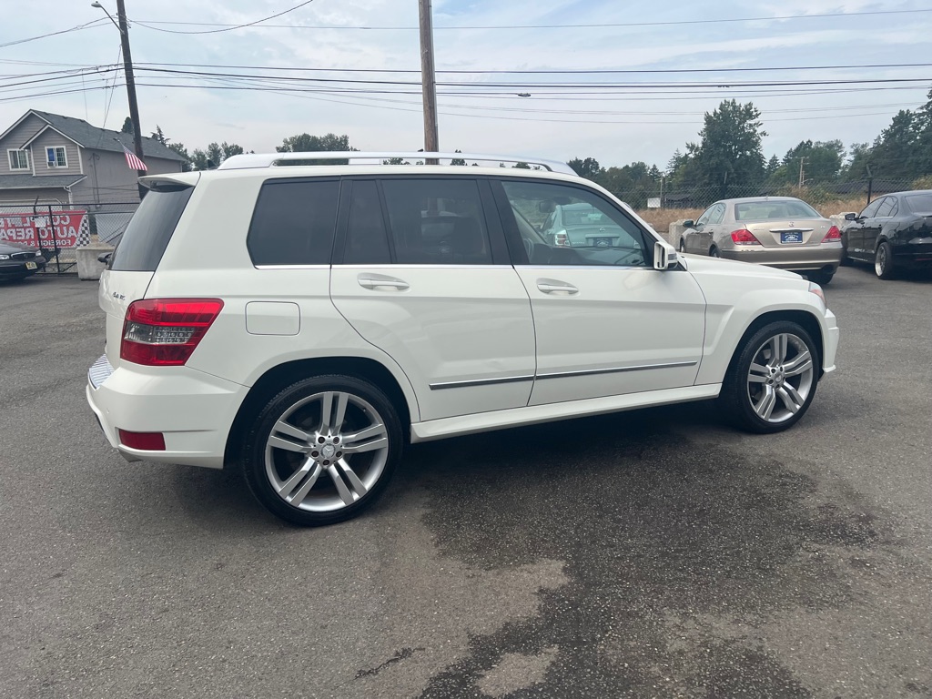 Photo 41 of this MERCEDES-BENZ GLK