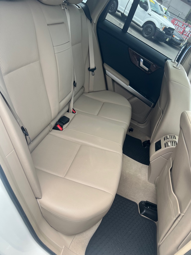 Photo 66 of this MERCEDES-BENZ GLK