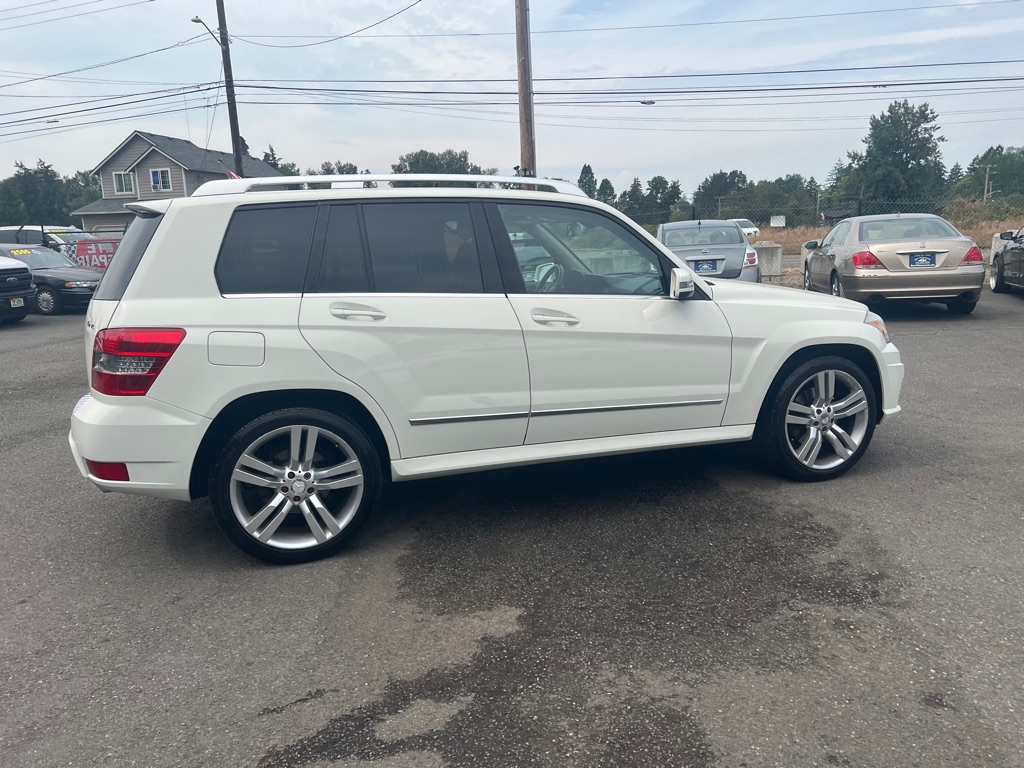 Photo 42 of this MERCEDES-BENZ GLK