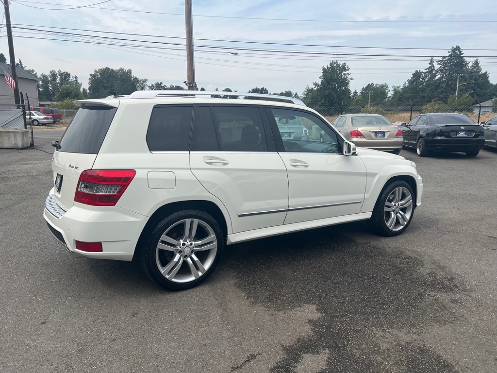 Photo 40 of this MERCEDES-BENZ GLK