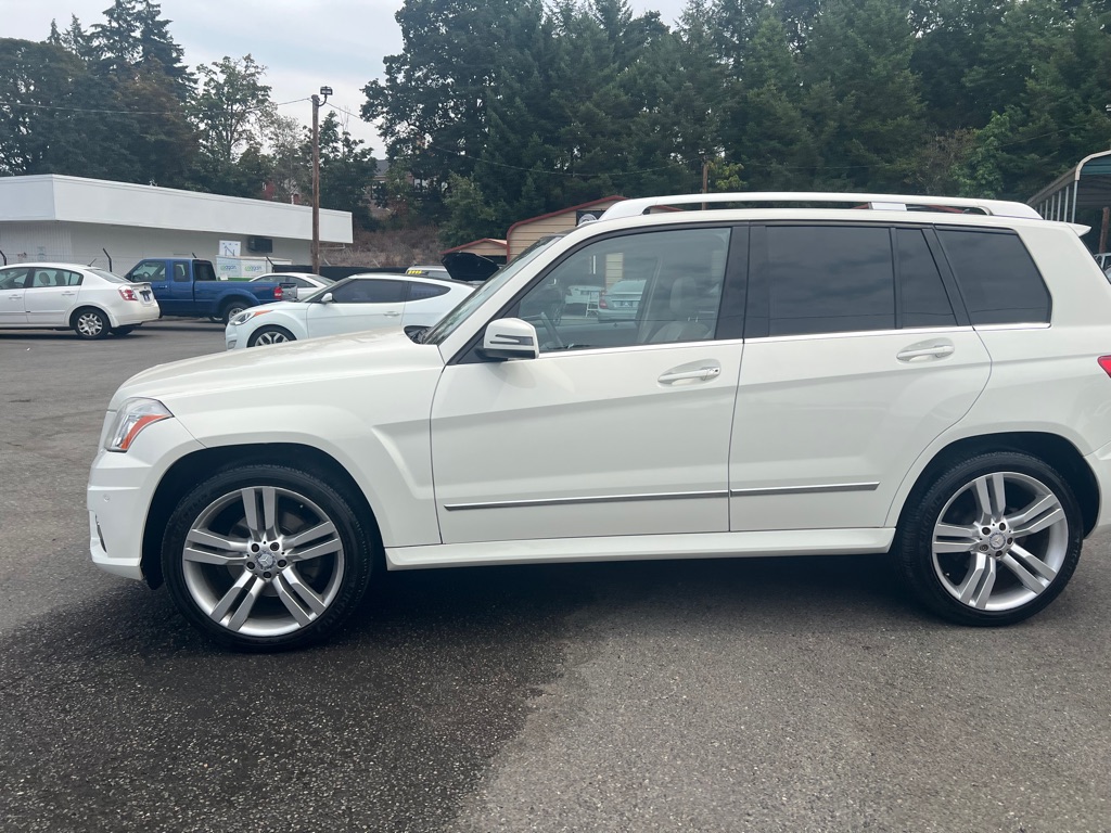 Photo 25 of this MERCEDES-BENZ GLK