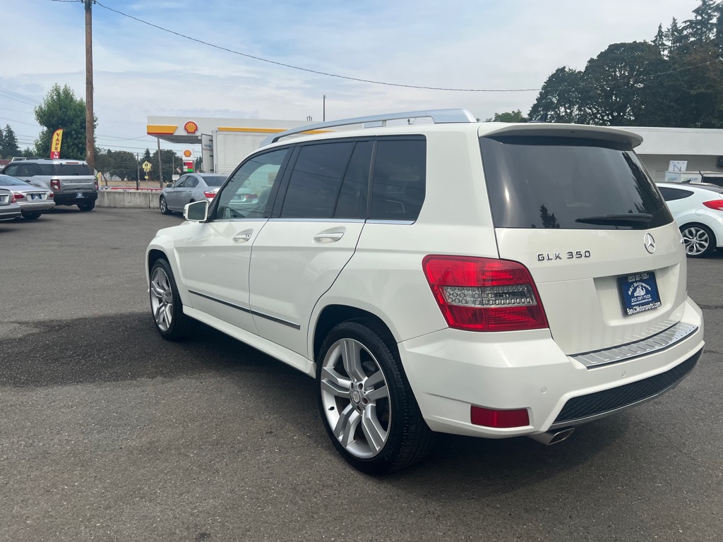 Photo 30 of this MERCEDES-BENZ GLK