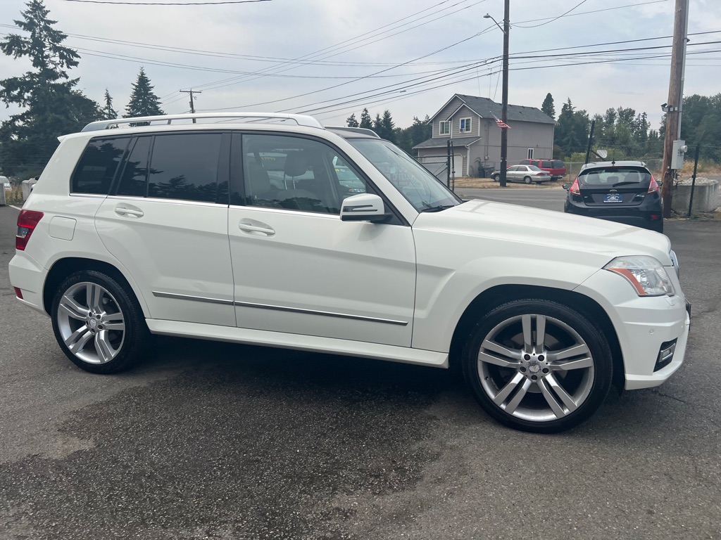 Photo 45 of this MERCEDES-BENZ GLK