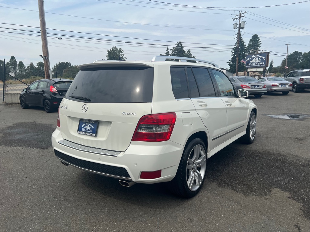 Photo 38 of this MERCEDES-BENZ GLK