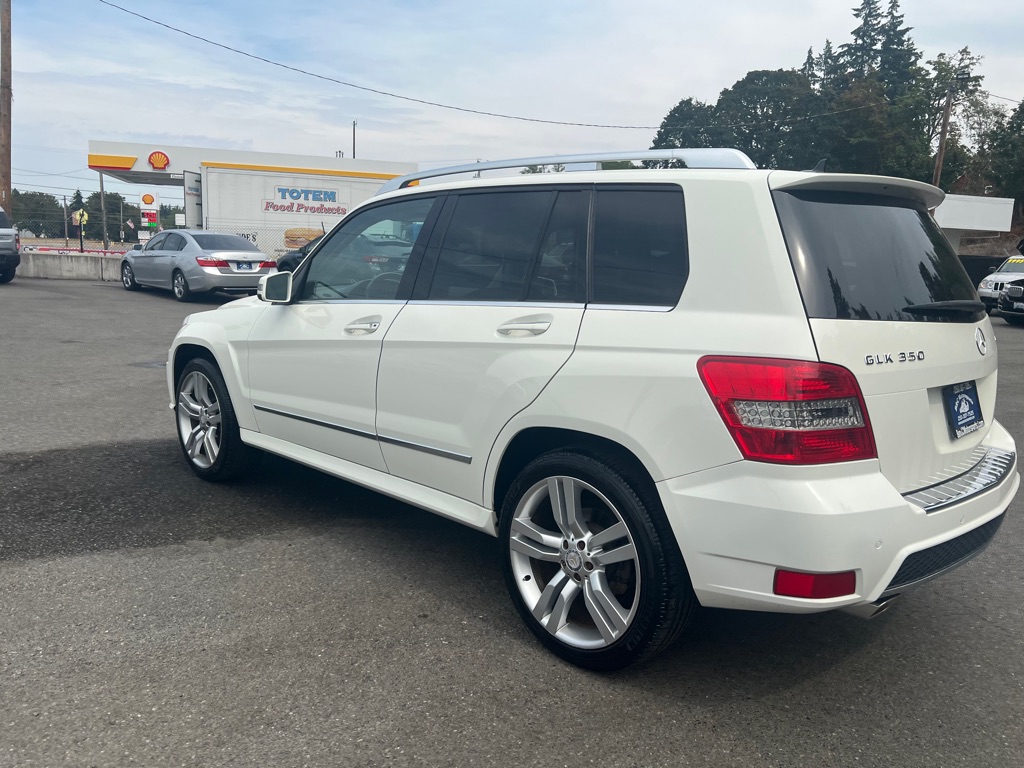 Photo 29 of this MERCEDES-BENZ GLK