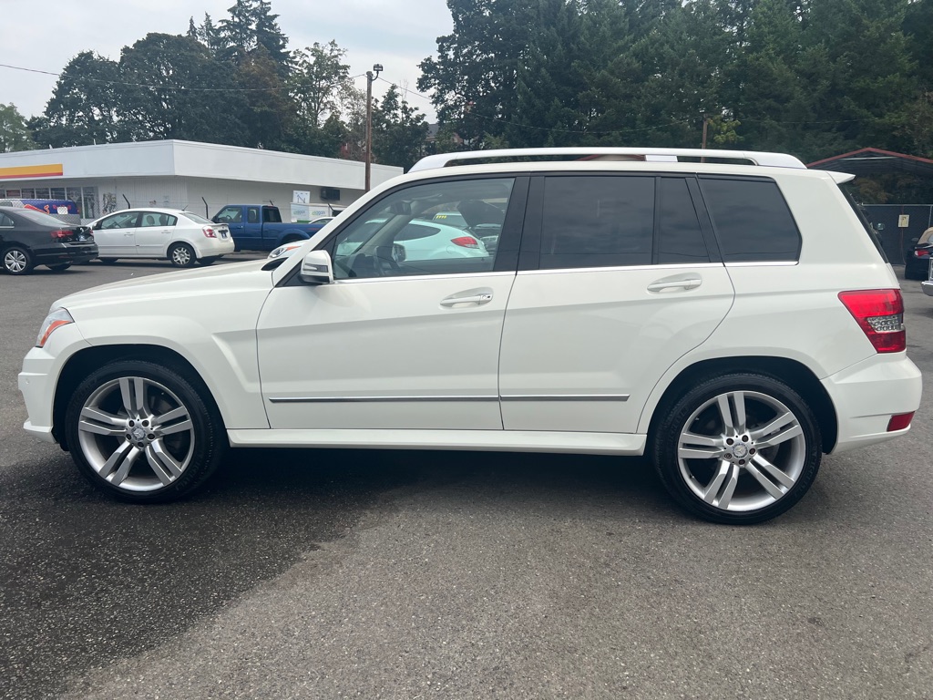 Photo 26 of this MERCEDES-BENZ GLK