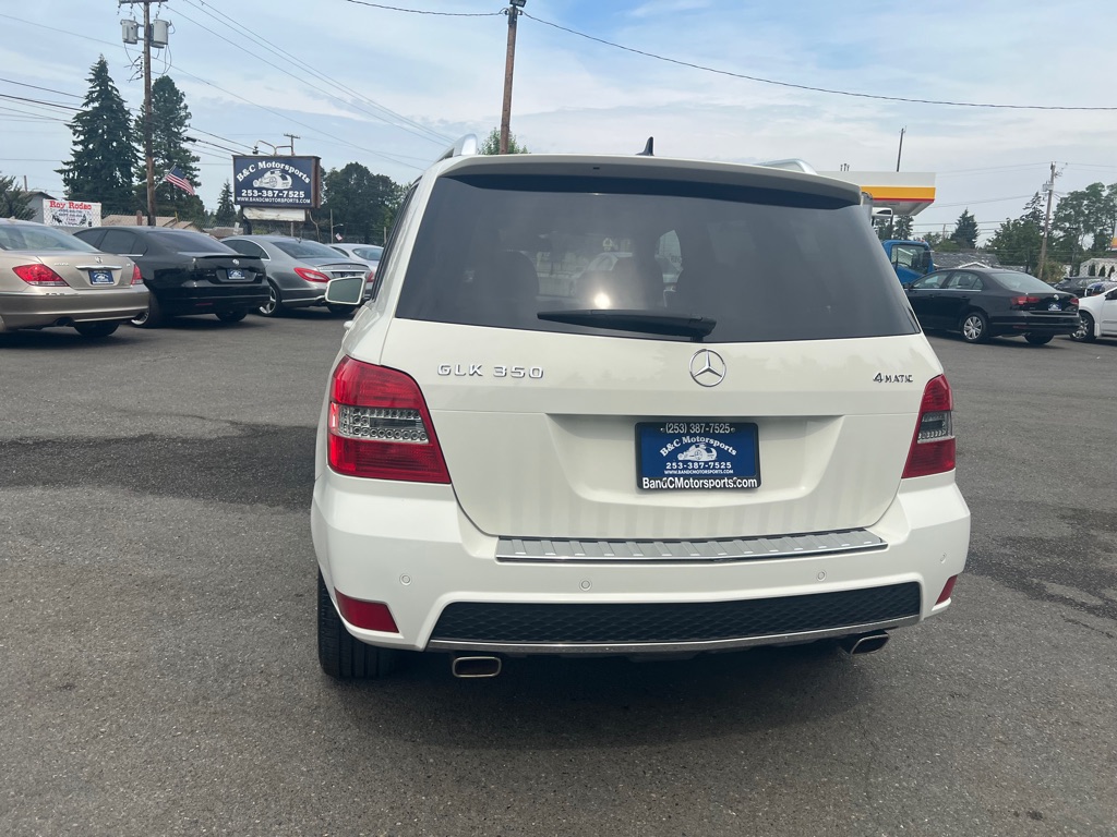 Photo 33 of this MERCEDES-BENZ GLK