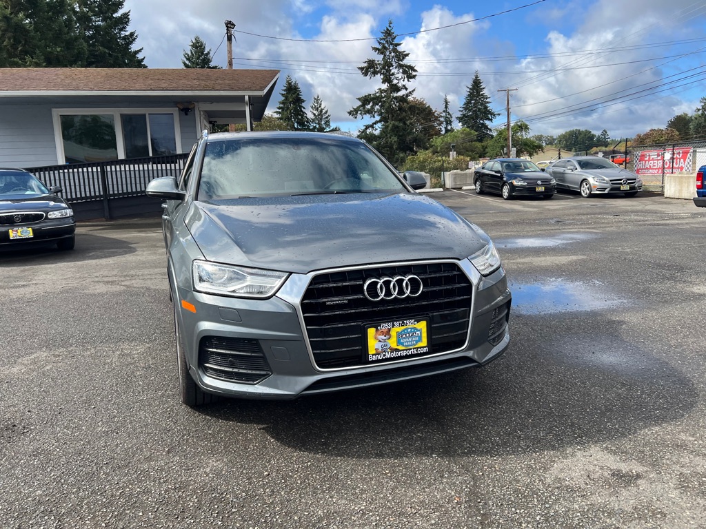 Photo 33 of this AUDI Q3