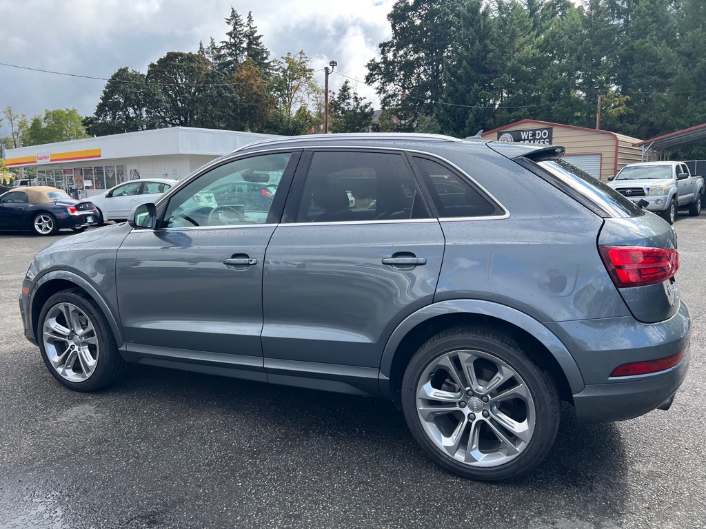 Photo 13 of this AUDI Q3