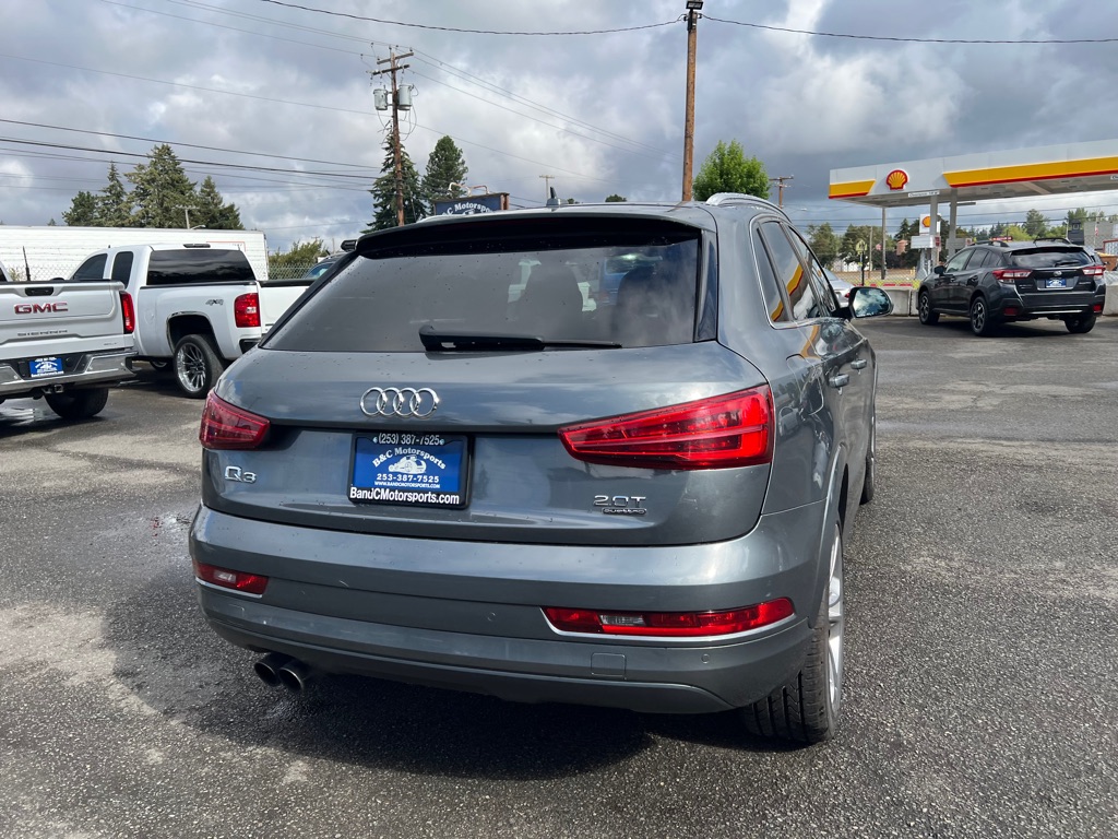 Photo 21 of this AUDI Q3