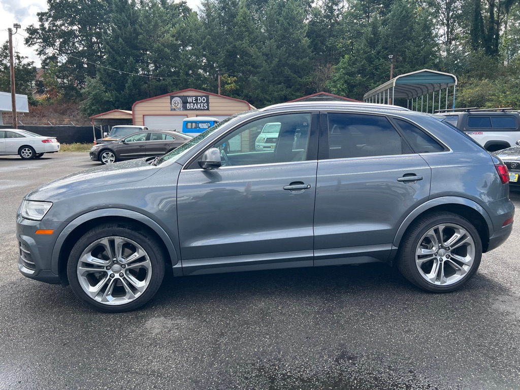 Photo 50 of this AUDI Q3