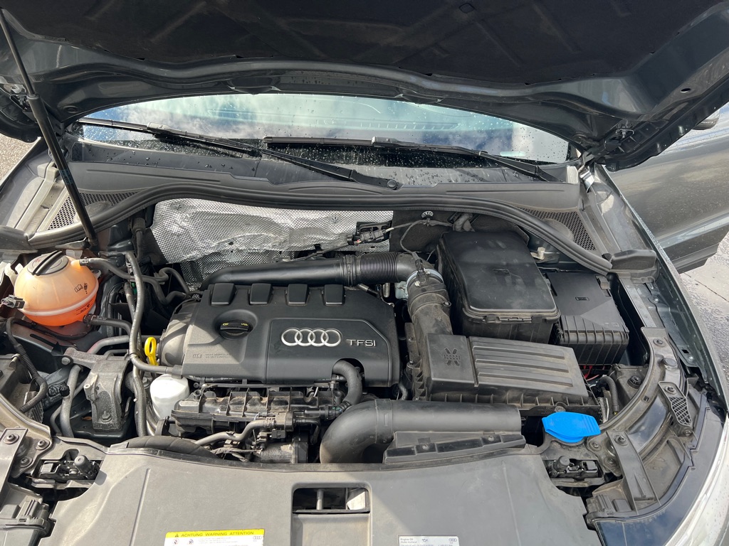 Photo 11 of this AUDI Q3