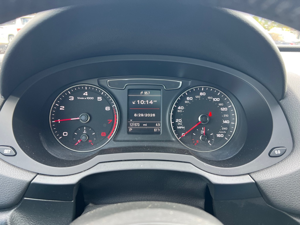Photo 10 of this AUDI Q3