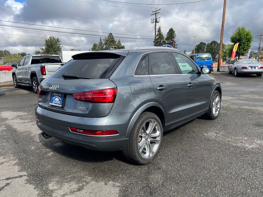 Photo 23 of this AUDI Q3
