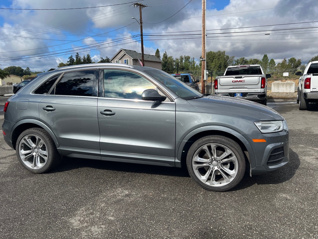 Photo 29 of this AUDI Q3