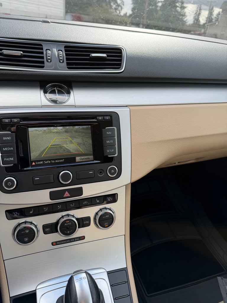 Photo 11 of this VOLKSWAGEN CC