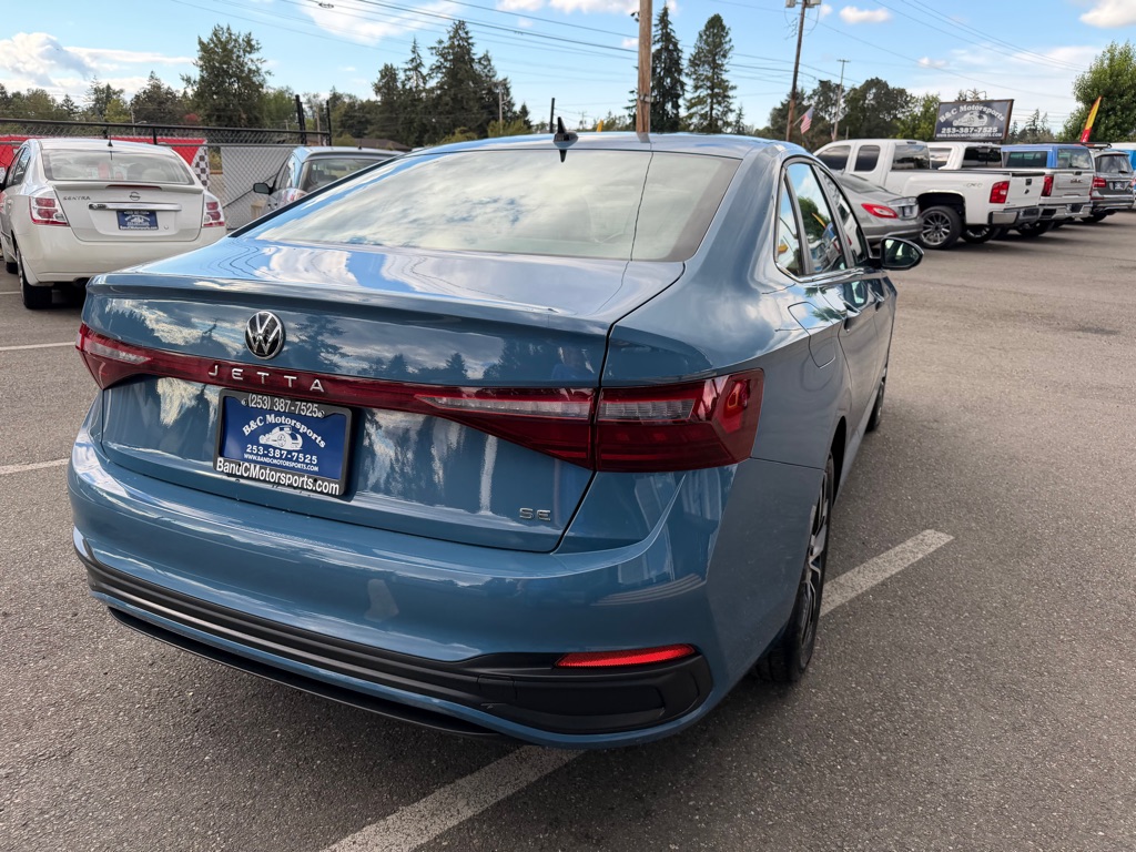 Photo 5 of this VOLKSWAGEN JETTA