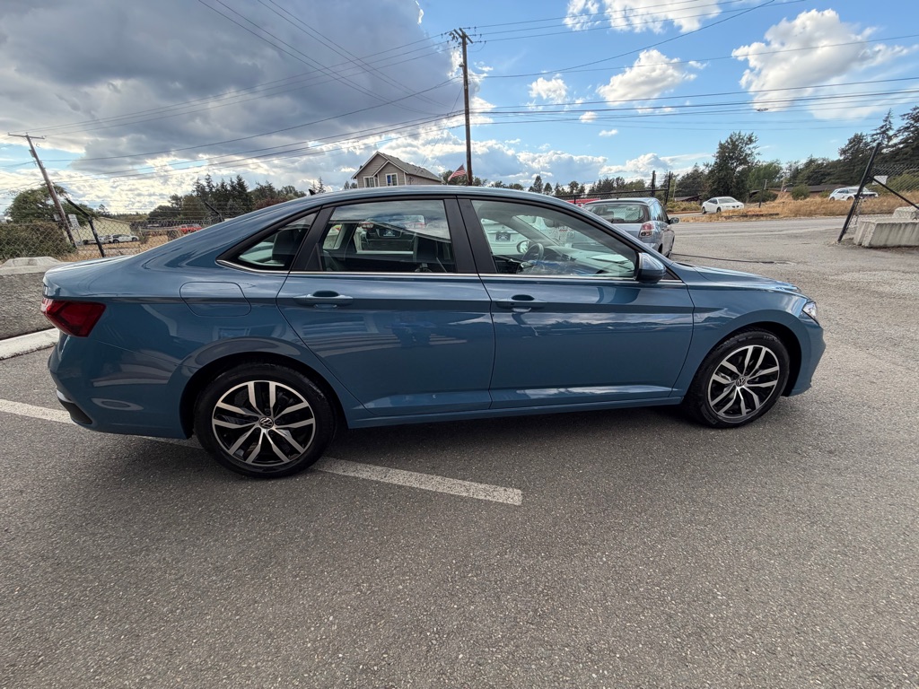 Photo 3 of this VOLKSWAGEN JETTA