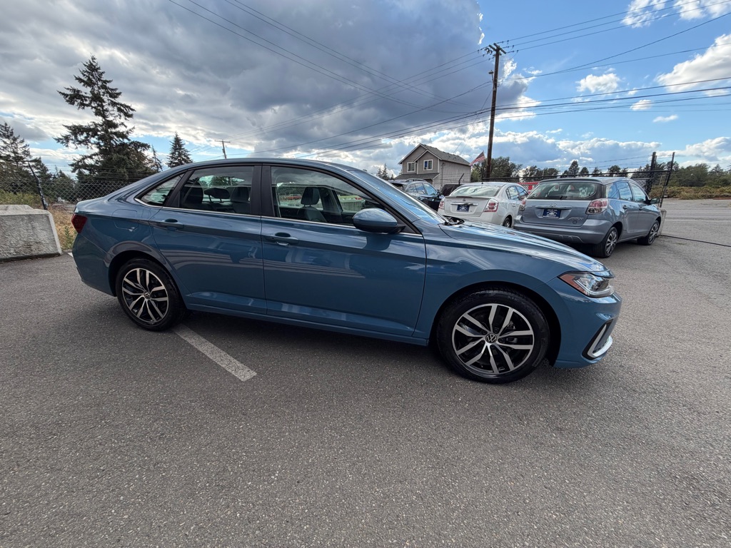 Photo 2 of this VOLKSWAGEN JETTA