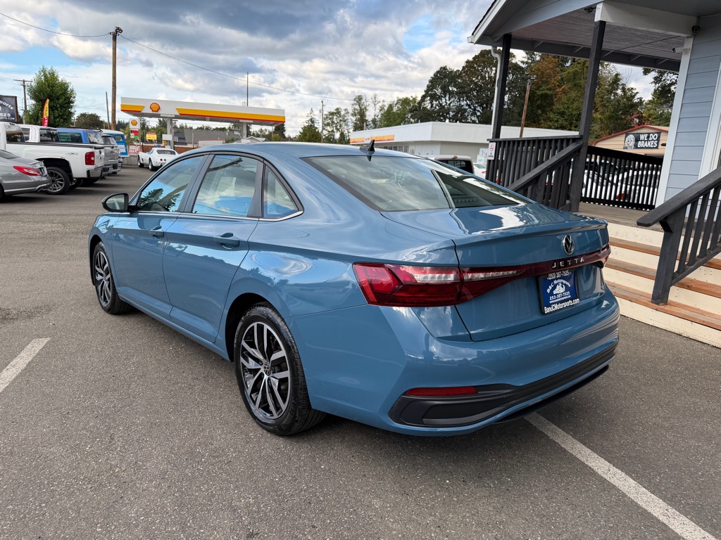 Photo 9 of this VOLKSWAGEN JETTA