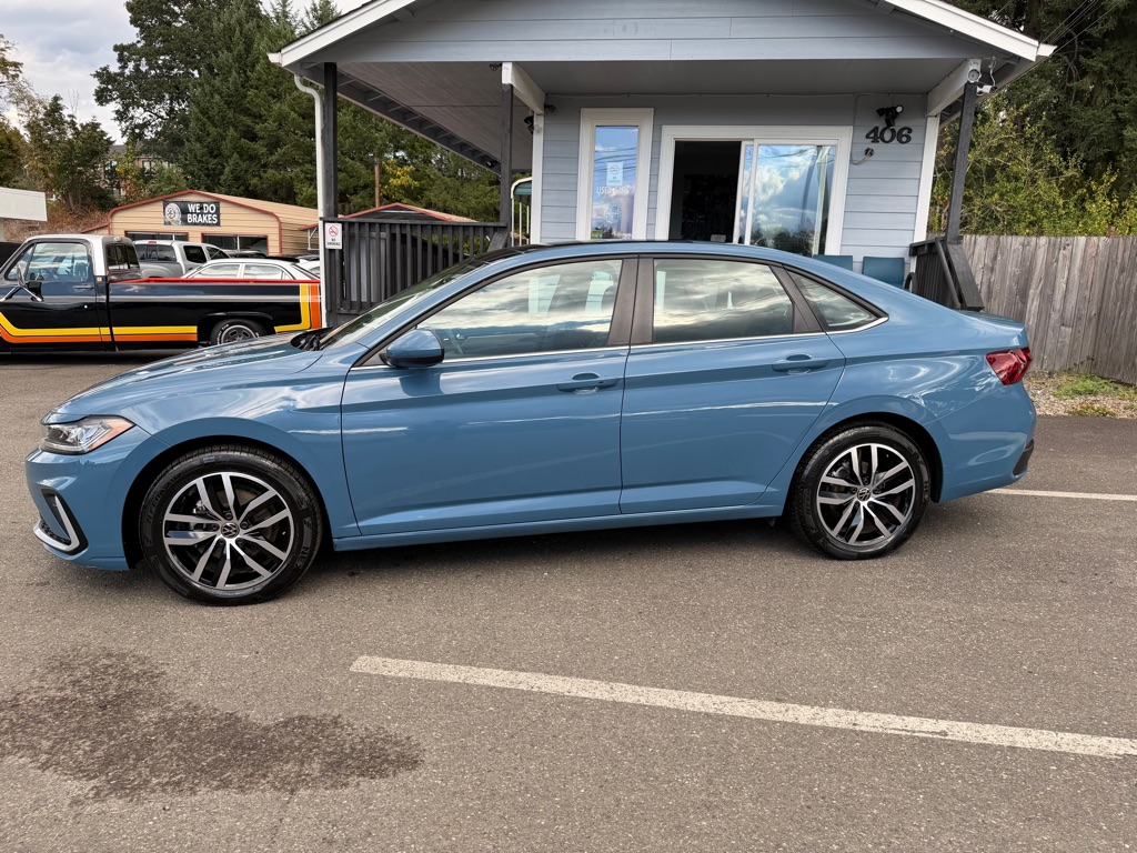 Photo 12 of this VOLKSWAGEN JETTA
