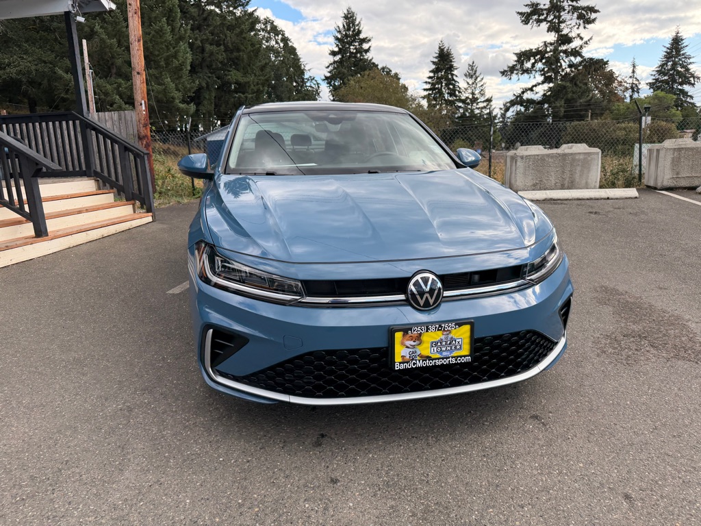 Photo 18 of this VOLKSWAGEN JETTA