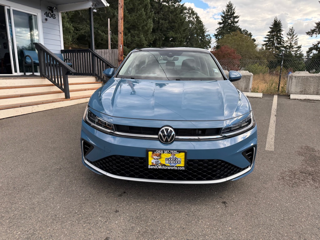 Photo 17 of this VOLKSWAGEN JETTA