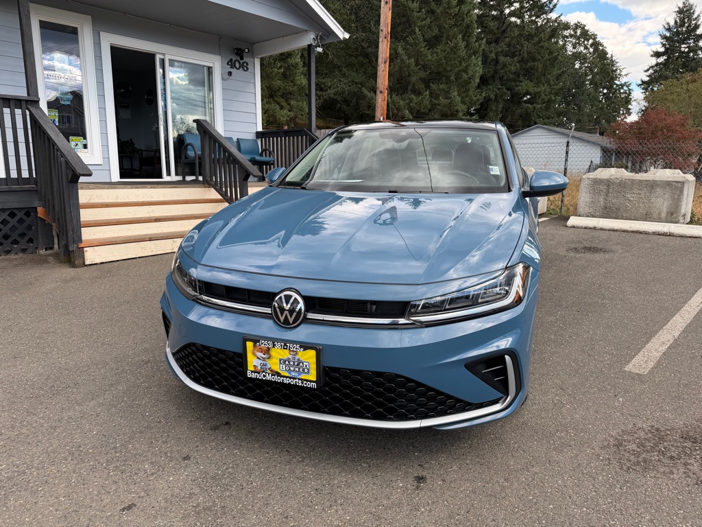 Photo 16 of this VOLKSWAGEN JETTA