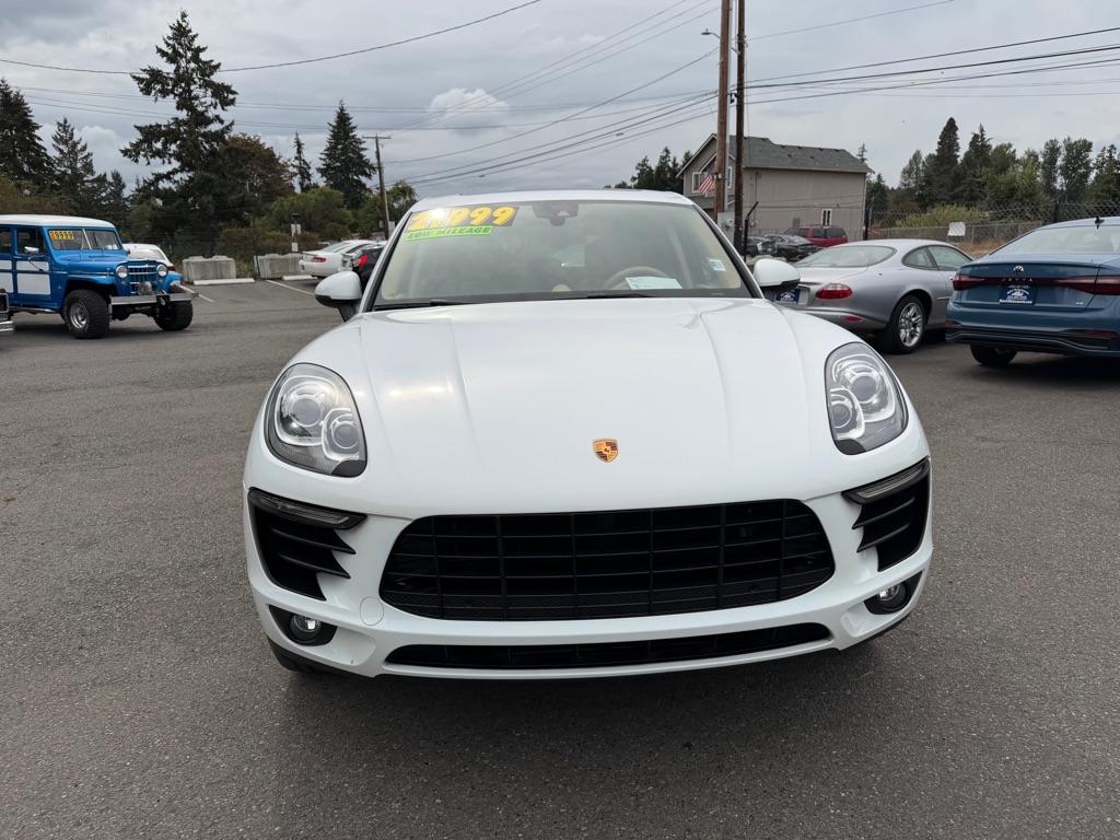 Photo 31 of this PORSCHE MACAN