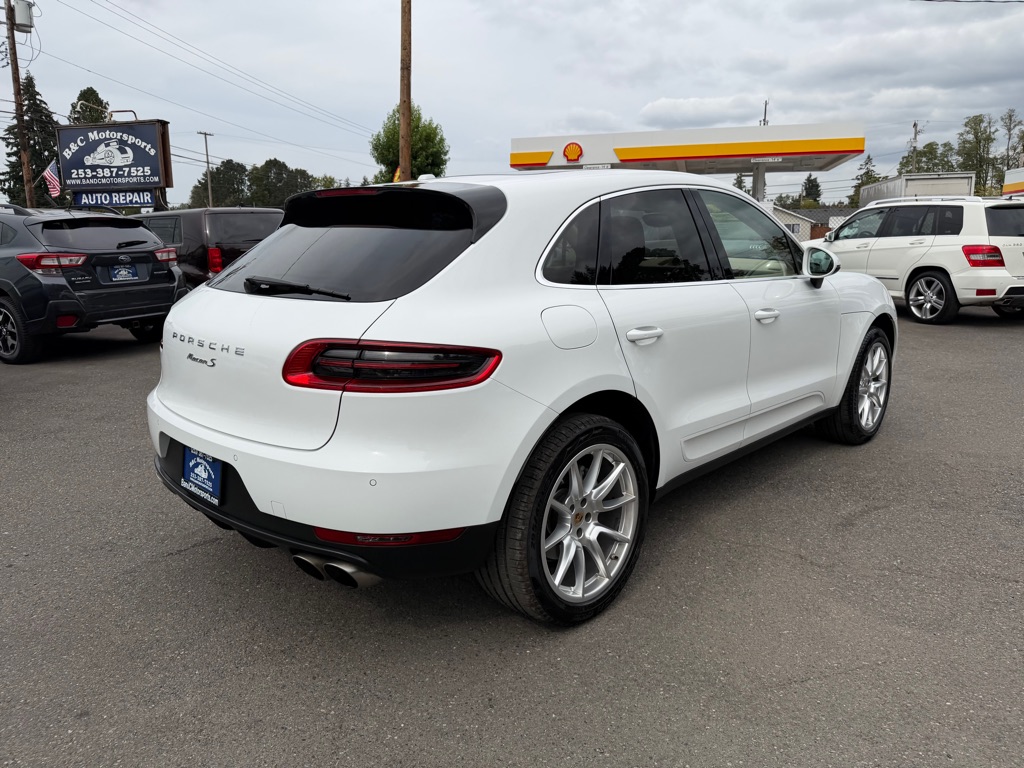 Photo 11 of this PORSCHE MACAN