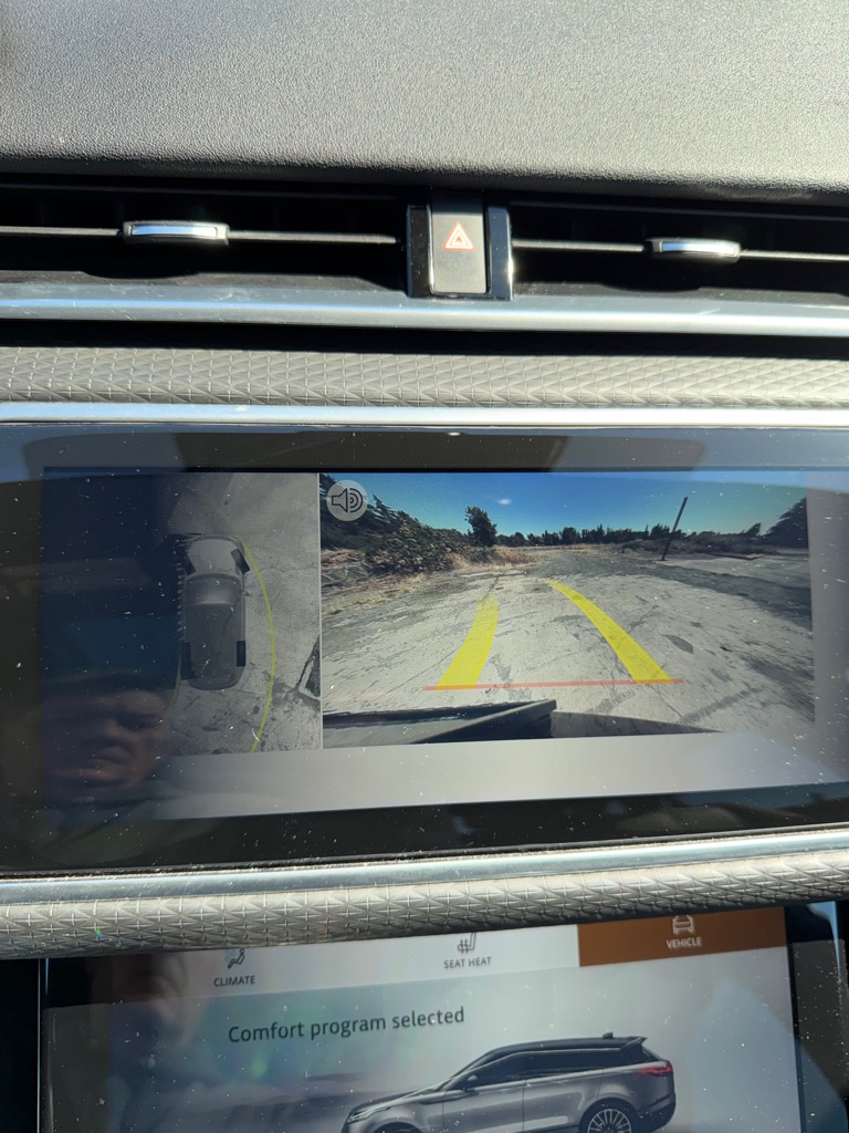 Photo 48 of this LAND ROVER RANGE ROVER VEL