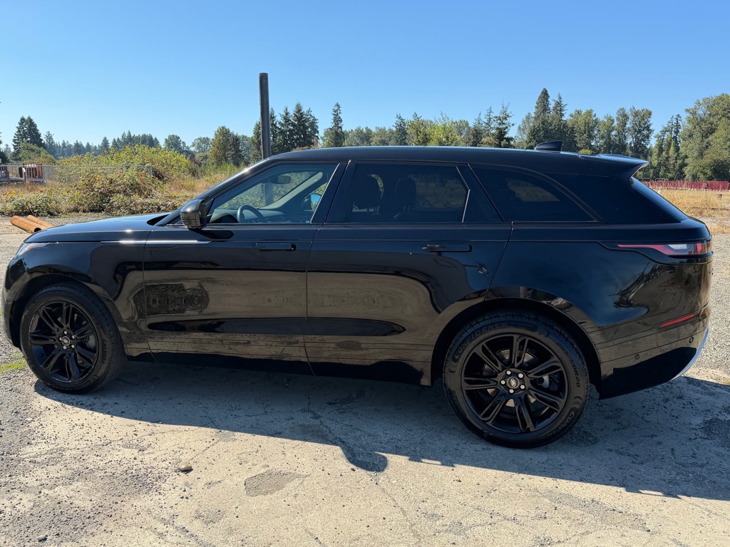 Photo 10 of this LAND ROVER RANGE ROVER VEL