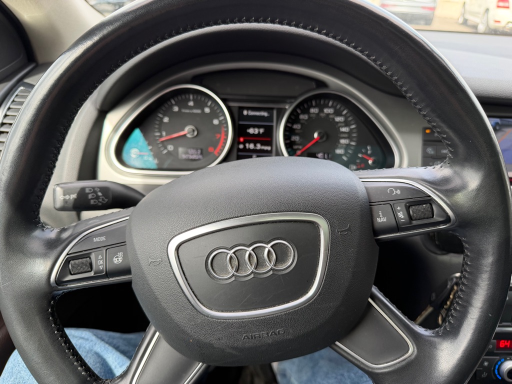 Photo 9 of this AUDI Q7