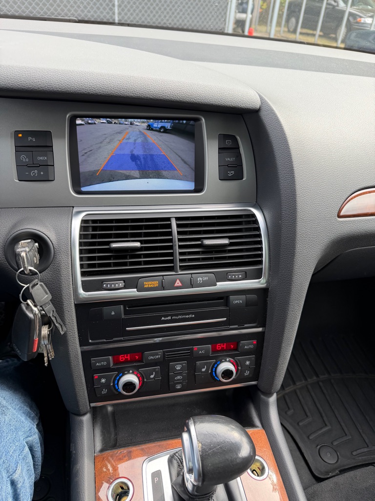 Photo 8 of this AUDI Q7